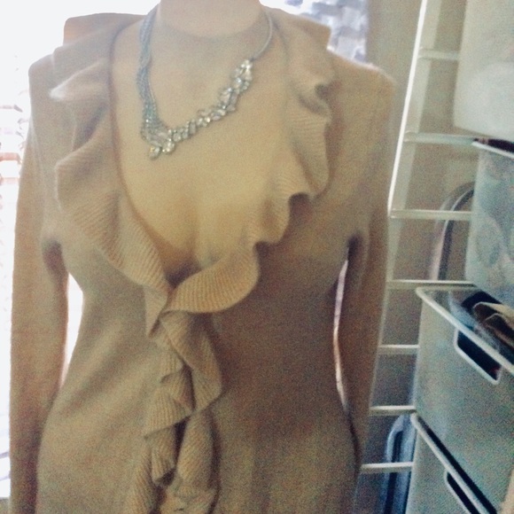 Neiman Marcus cashmere cream sweater long. - Picture 1 of 5